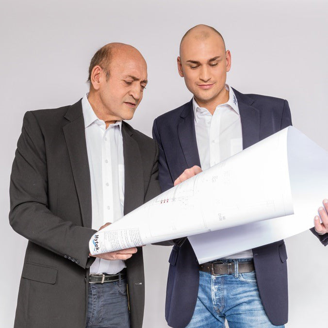 Hytek_Pool_wasseraufbereitung_wassertechnik_Schwimmbad_wellness_Erich und Ralph Wyklicky