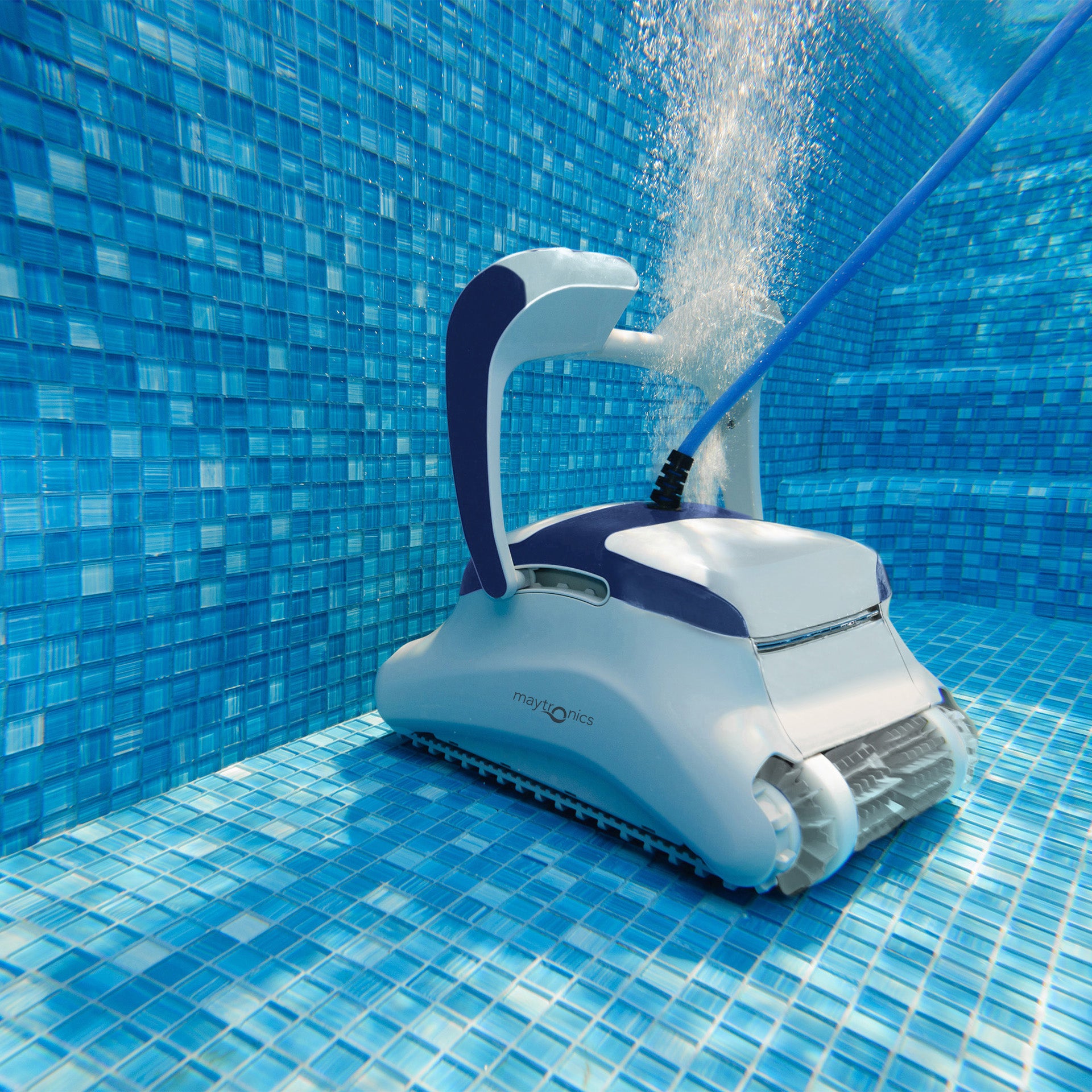 Hytek_Poolroboter_Premiumx70_Reinigung_wasserlinie_selbstständig_Wasseraufbereitung